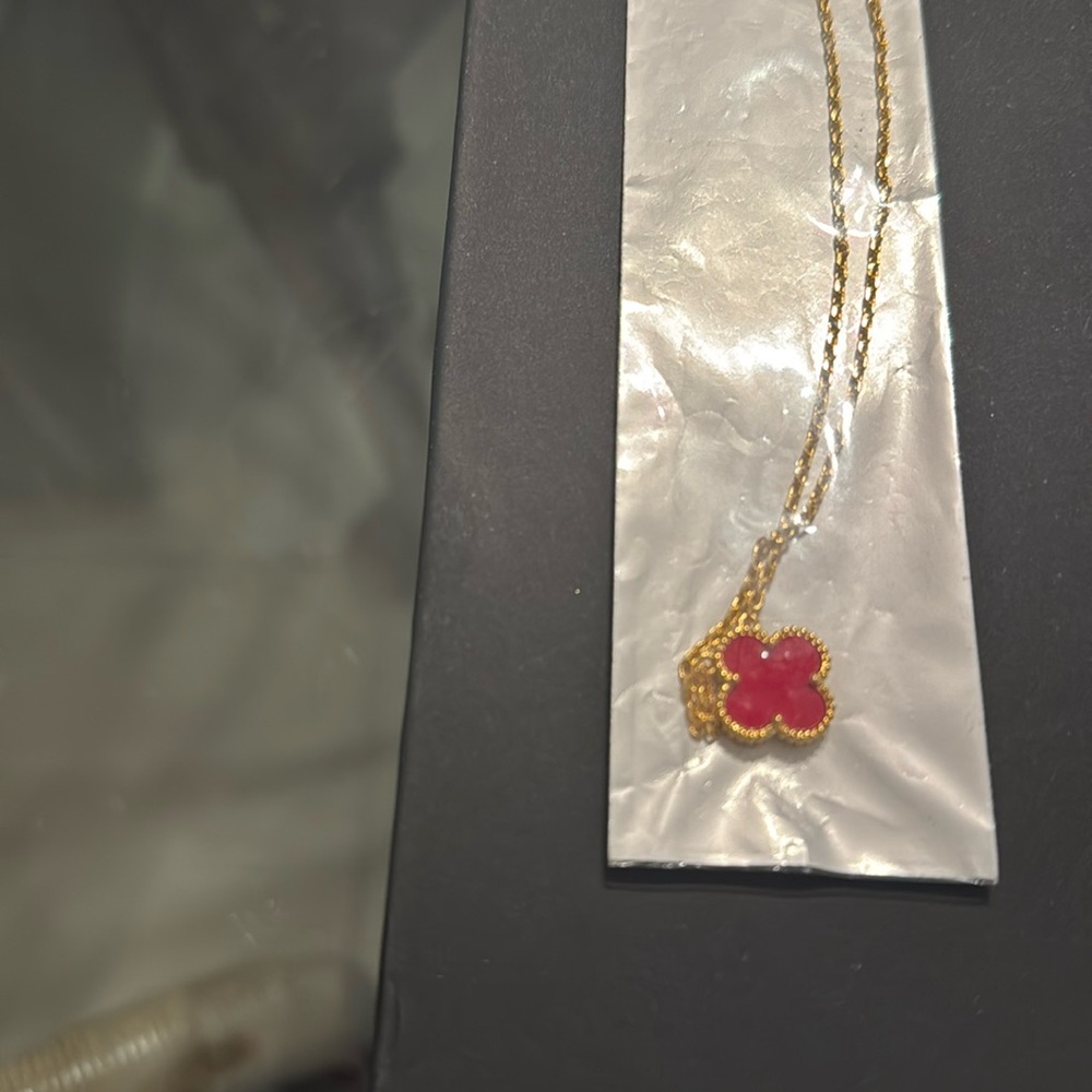 Brand new necklace for Valentine’s Day ❤️